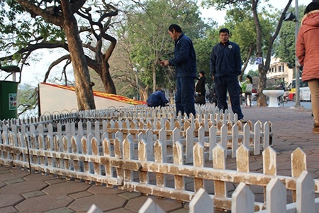 Phố phường Hà Nội tất bật chuẩn bị đón xuân về - 3 Những vườn hoa nhỏ xinh tươi sẽ xuất hiện trên các tuyến phố lớn xung quanh khu vực hồ Hoàn Kiếm