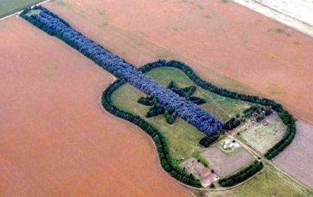 Những “chiếc đàn guitar” độc đáo nhất thế giới - 3 Ốc đảo âm nhạc hình guitar tại Mỹ