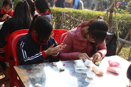Tết này Bảo Tàng dân tộc học Việt Nam sẽ đốt pháo bông - 4 Theo đó, nhiều trò chơi dân gian sẽ được tổ chức trong những ngày xuân