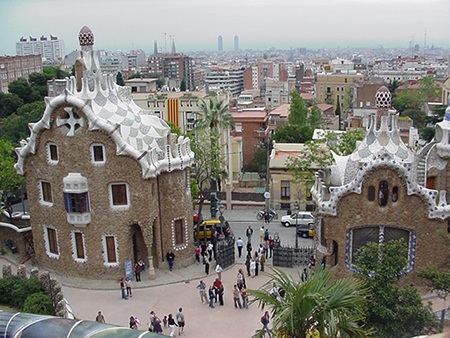 Ghé thăm Barcelona - thành phố cổ quyến rũ nhất Tây Ban Nha - 2 Những nhà thờ bằng đá mang đậm phong cách kiến trúc thời Phục hưng