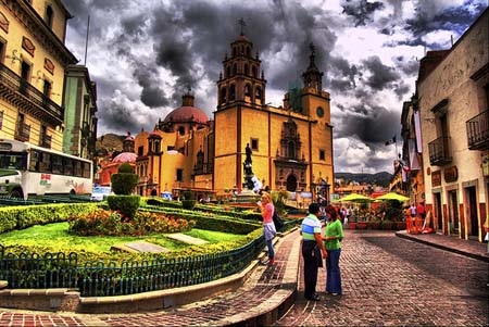 Đắm mình trong thành phố đầy màu sắc cổ tích của Mexico - 3 Đứng từ trên cao để ngắm nhìn toàn cảnh thành phố