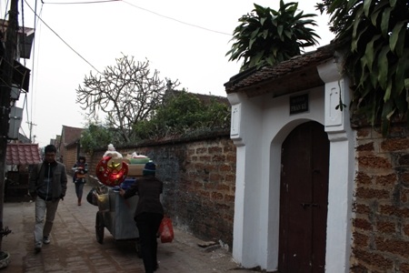 Khám phá Đường Lâm: Khó... tiêu tiền, dễ “bị đói”