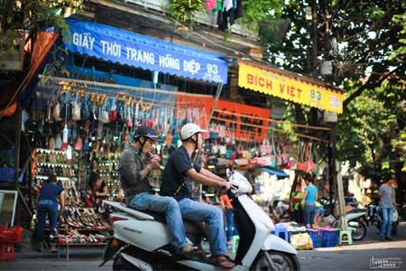 Hình ảnh Việt Nam “đẹp mà gần gũi” trên báo nước ngoài - 10 Phố cổ Hà Nội