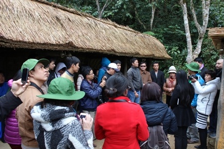 Hàng năm, khu di tích này đón rất nhiều các đoàn khách đến tham quan, tìm hiểu