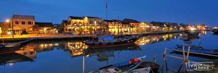 Hình ảnh Việt Nam “đẹp mà gần gũi” trên báo nước ngoài - 2 Thành cổ Hội An về đêm đẹp và nên thơ