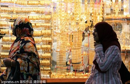 Hoa mắt với... vàng ở “thiên đường mua sắm” Dubai - 3 Đồ trang sức được phân theo từng khu riêng biệt để khách hàng dễ dàng lựa chọn