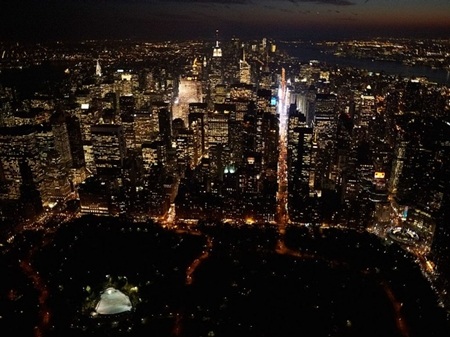 Chiêm ngưỡng cảnh đêm huyền diệu của những thành phố nổi tiếng - 5 Thành phố New York - Mỹ vẫn sôi động khi nhìn từ trên cao