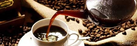 Hình ảnh Việt Nam “đẹp mà gần gũi” trên báo nước ngoài - 6 Cafe là một trong những món đồ ngon và rẻ khi tới Việt Nam