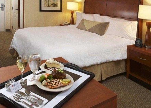 Hà Nội lọt Top thành phố có giá dịch vụ phòng rẻ nhất thế giới