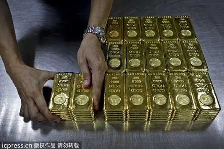 Hoa mắt với... vàng ở “thiên đường mua sắm” Dubai - 8 Cận cảnh quy trình làm việc của một người thợ