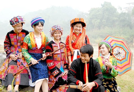Lên cao nguyên đá, khám phá “chợ tình” - 1 Đây là một trong những phiên chợ “độc nhất vô nhị” trên Cao nguyên đá Đồng Văn (Hà Giang).