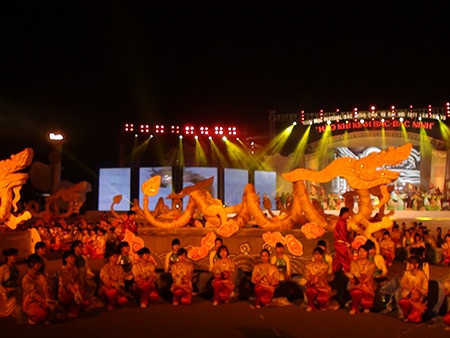 Các tiết mục văn nghệ đặc sắc, công phu chào mừng sự kiện quan trọng này