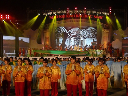 Các tiết mục văn nghệ đặc sắc, công phu chào mừng sự kiện quan trọng này