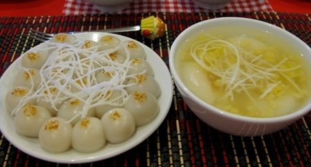 Bánh trôi, bánh chay mùa tháng 3 - 1 Người Việt tượng trưng cho Tết Hàn thực bằng bánh trôi, bánh chay