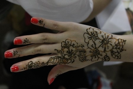 Nghệ thuật Henna thể hiện sự khéo léo và sáng tạo của con người