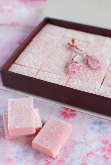 Hoa anh đào trong ẩm thực Nhật Bản - 6 Sushi hoa anh đào rất bắt mắt với cách trang trí như một bức tranh nghệ thuật