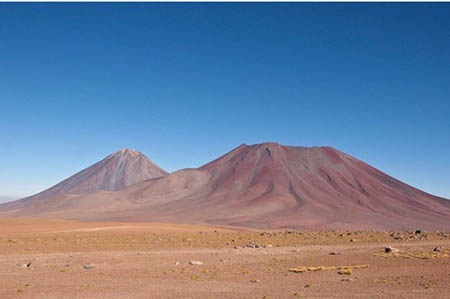 Những địa danh kỳ ảo khác thường từ góc chụp trên cao - 6 Sa mạc El desierto de Atacama ở Chile