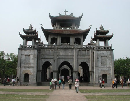 Những nhà thờ nổi tiếng ở Việt Nam - 1 Những nhà thờ nổi tiếng ở Việt Nam