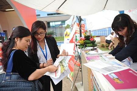 VITM Hà Nội 2014 - Một thương hiệu đã được khẳng định - 4 Các ứng cử viên đại sứ du lịch trong phần đối thoại với báo chí và công chúng