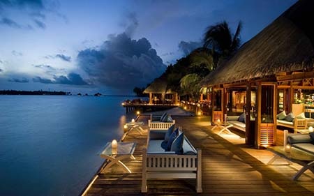 “Đã mắt” với những khách sạn bên bờ biển đẹp ngất ngây - 8 Khách sạn Amankila thuộc đảo Bali Indonesia
