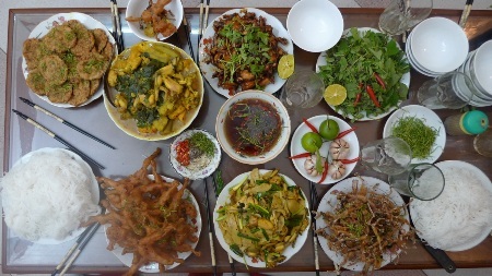 Ăn nhái “nuy” giữa lòng Hà Nội - 1 Ăn nhái “nuy” giữa lòng Hà Nội