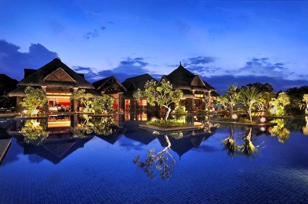 Những bể bơi đẹp và "độc" nhất hành tinh - 16 Những bể bơi đẹp và độc nhất hành tinh