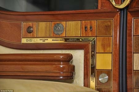 Từng chi tiết được làm thủ công rất tỷ mỉ khéo léo.