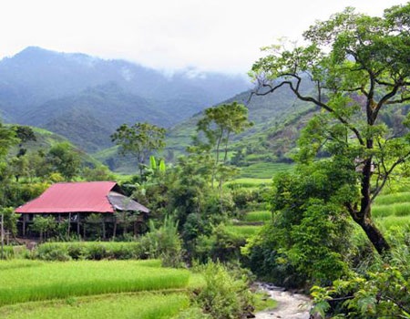 Sự tích núi đá Ô trên cao nguyên Sìn Hồ - 1 Sự tích núi đá Ô trên cao nguyên Sìn Hồ