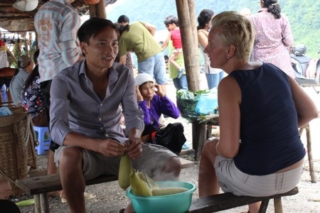 Khách Tây mê tít Việt Nam vì những điều quá giản dị ở nông thôn