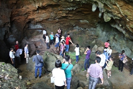 Vớt vát khách nội mùa thấp điểm