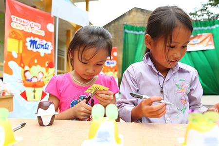 Và cùng vui vẻ tham gia các trò chơi.