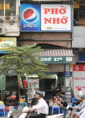 Những quán phở có tên… không giống ai ở Hà Nội