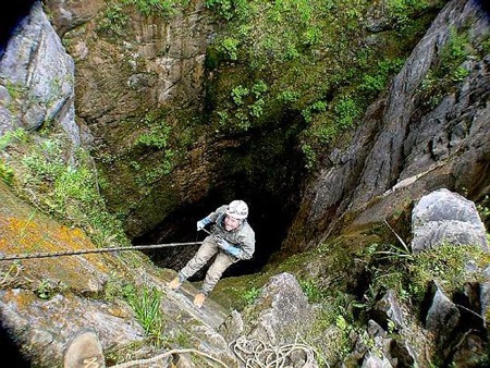 Những lỗ hổng lạ và ấn tượng nhất thế giới