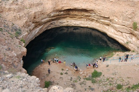 Những lỗ hổng lạ và ấn tượng nhất thế giới