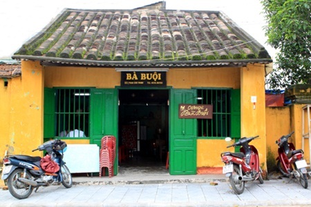 Về Hội An đừng bỏ lỡ món cơm gà nức tiếng - 1 Về Hội An đừng bỏ lỡ món cơm gà nức tiếng
