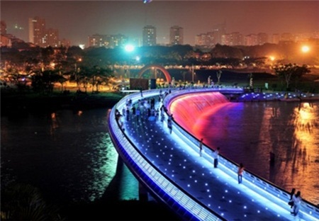 Những cây cầu “long lanh” nhất Việt Nam - 1 Những cây cầu “long lanh” nhất Việt Nam