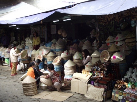 Ba ngôi chợ mang biểu tượng của ba miền Việt Nam - 2 Ba ngôi chợ mang biểu tượng của ba miền Việt Nam