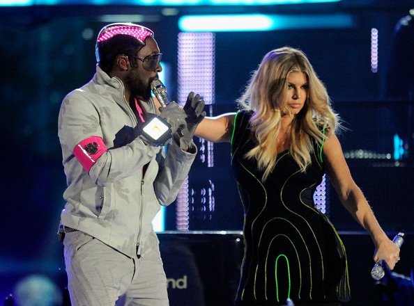Black Eyed Peas, Kesha, Nicki Minaj “nổi lửa” tại Billboard Music Awards - 3 Black Eyed Peas, Kesha, Nicki Minaj “nổi lửa” tại Billboard Music Awards - 3
