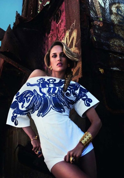 Karmen Pedaru lấp lánh biển xanh - 6 Karmen Pedaru lấp lánh biển xanh - 6