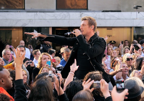 Backstreet Boys hát rất “sung” tại New York - 10 Backstreet Boys hát rất “sung” tại New York - 10