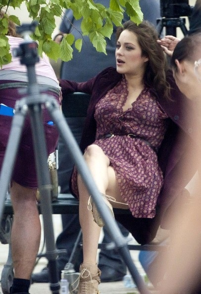 Sốc với dáng thon của “bông hồng Pháp” sau 2 tuần sinh con - 3