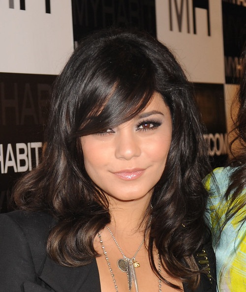 Vanessa Hudgens “đọ dáng” với siêu mẫu - 5 Vanessa Hudgens “đọ dáng” với siêu mẫu - 5
