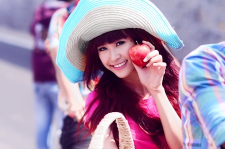 Đông Nhi vất vả để quay MV mới - 1