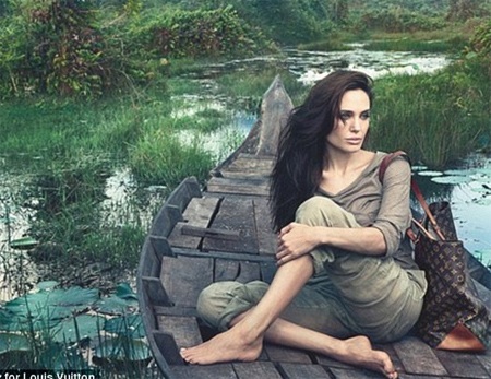 Angelina Jolie không trang điểm trong quảng cáo Louis Vuitton - 1 Angelina Jolie không trang điểm trong quảng cáo Louis Vuitton - 1