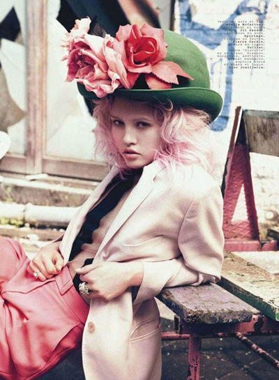 Vẻ thơ ngây của Charlotte Free  - 2 Vẻ thơ ngây của Charlotte Free  - 2