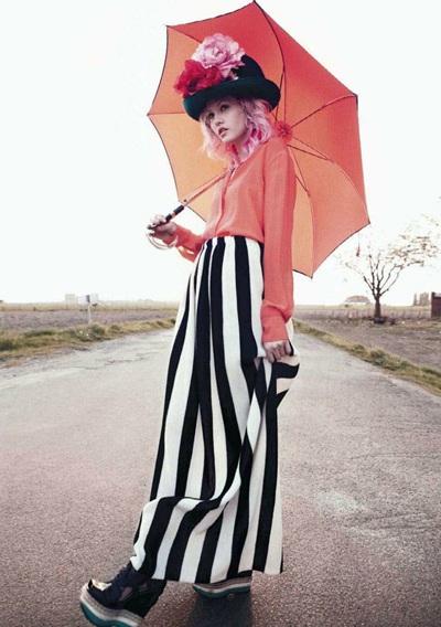 Vẻ thơ ngây của Charlotte Free  - 3 Vẻ thơ ngây của Charlotte Free  - 3