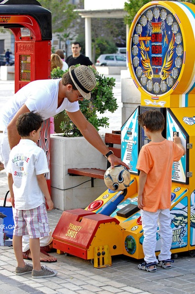 Siêu mẫu ngực bự hạnh phúc bên bồ trẻ - 18 Siêu mẫu ngực bự hạnh phúc bên bồ trẻ - 18