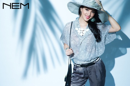 Huỳnh Bích Phương bay bổng ngày hè - 2