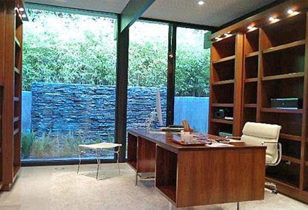 Ngắm căn hộ đắt giá của “Người vận chuyển” - 8 Ngắm căn hộ đắt giá của “Người vận chuyển” - 8
