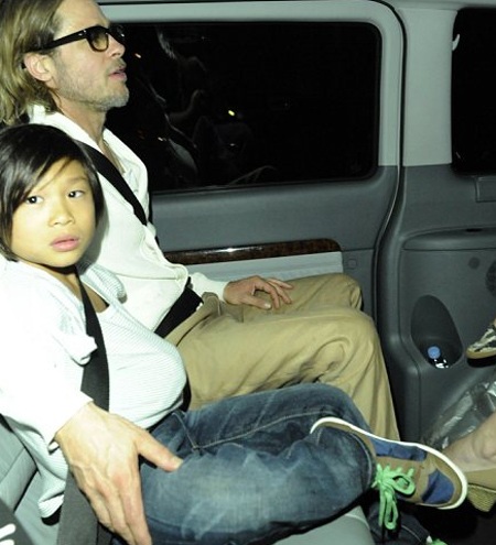 Pax Thiên được bố mẹ đưa đi ăn tối - 2 Pax Thiên được bố mẹ đưa đi ăn tối - 2